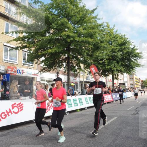 15.09.2024 - PSD Bank Halbmarathon Miley Keyser http://msf.ph/oto/7060129 15.09.2024 12:08:25 Ziel 1869, 1917, 2011, 2281, 2397, 2401, 2642, 2668, 3049, 3110, 3360, 3496 meine-sportfotos.de