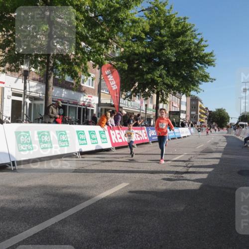 15.09.2024 - PSD Bank Halbmarathon Miley Keyser http://msf.ph/oto/7060131 15.09.2024 10:31:37 Ziel 78, 158, 175, 201, 250 meine-sportfotos.de