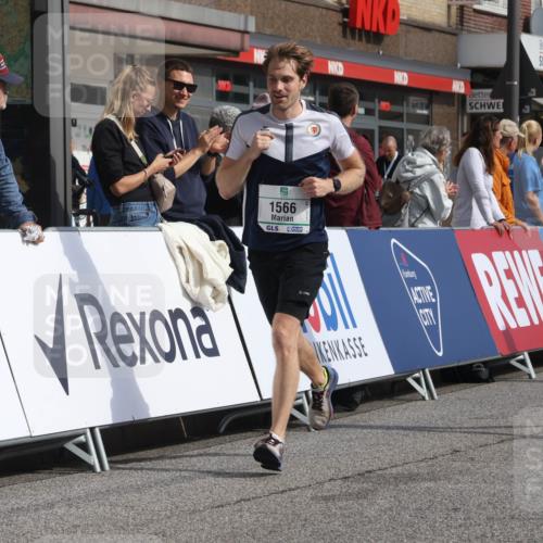 15.09.2024 - PSD Bank Halbmarathon Michael Strokosch http://msf.ph/oto/7060138 15.09.2024 11:42:11 Ziel 735, 920, 1151, 1259, 1470, 1566, 1592, 1875, 2643, 2661 meine-sportfotos.de