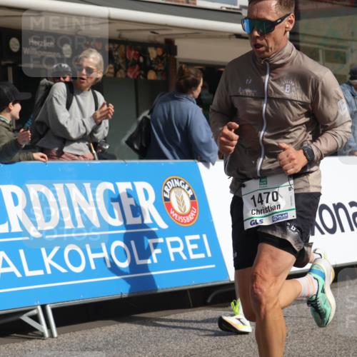 15.09.2024 - PSD Bank Halbmarathon Michael Strokosch http://msf.ph/oto/7060178 15.09.2024 11:42:17 Ziel 772, 920, 968, 1151, 1259, 1470, 1533, 1559, 1566, 1592, 1774, 1875, 2643 meine-sportfotos.de