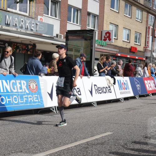 15.09.2024 - PSD Bank Halbmarathon Michael Strokosch http://msf.ph/oto/7060188 15.09.2024 11:42:19 Ziel 772, 920, 968, 1151, 1259, 1470, 1533, 1559, 1566, 1592, 1774, 1875, 2643 meine-sportfotos.de