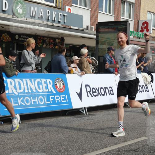 15.09.2024 - PSD Bank Halbmarathon Michael Strokosch http://msf.ph/oto/7060250 15.09.2024 11:42:32 Ziel 715, 772, 956, 968, 1116, 1213, 1468, 1479, 1533, 1559, 1589, 1719, 1774, 2610, 2659 meine-sportfotos.de