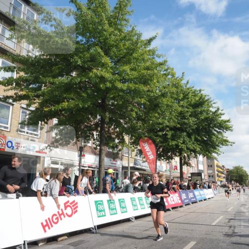 15.09.2024 - PSD Bank Halbmarathon Miley Keyser http://msf.ph/oto/7060329 15.09.2024 12:08:40 Ziel 791, 1869, 2003, 2011, 2088, 2281, 2401, 3049, 3554, 3559 meine-sportfotos.de