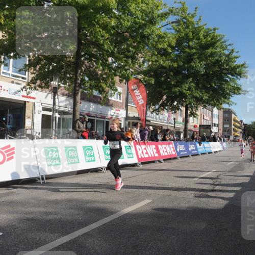 15.09.2024 - PSD Bank Halbmarathon Miley Keyser http://msf.ph/oto/7060356 15.09.2024 10:32:13 Ziel 56, 57, 148, 151, 193, 199, 267, 280 meine-sportfotos.de