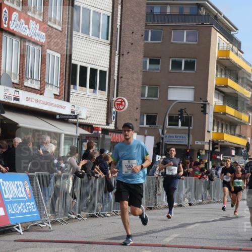 15.09.2024 - PSD Bank Halbmarathon Michael Strokosch http://msf.ph/oto/7060363 15.09.2024 11:42:55 Ziel 752, 760, 942, 1226, 1298, 1343, 1496, 1548, 1563, 1652, 2489, 2651 meine-sportfotos.de