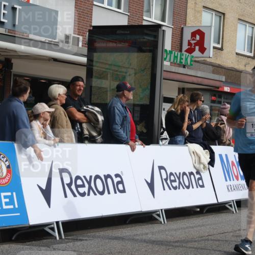 15.09.2024 - PSD Bank Halbmarathon Michael Strokosch http://msf.ph/oto/7060378 15.09.2024 11:42:57 Ziel 752, 760, 942, 1226, 1298, 1343, 1496, 1548, 1563, 1652, 2489, 2651 meine-sportfotos.de