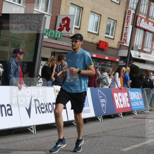 15.09.2024 - PSD Bank Halbmarathon Michael Strokosch http://msf.ph/oto/7060380 15.09.2024 11:42:57 Ziel 752, 760, 942, 1226, 1298, 1343, 1496, 1548, 1563, 1652, 2489, 2651 meine-sportfotos.de