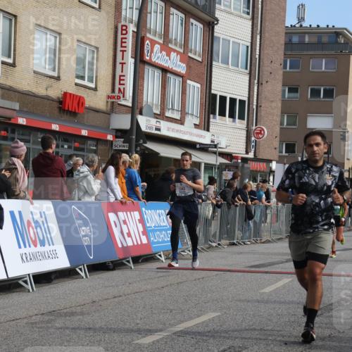 15.09.2024 - PSD Bank Halbmarathon Michael Strokosch http://msf.ph/oto/7060384 15.09.2024 11:42:58 Ziel 752, 942, 1226, 1298, 1343, 1496, 1548, 1563, 1652, 2651, 2694 meine-sportfotos.de