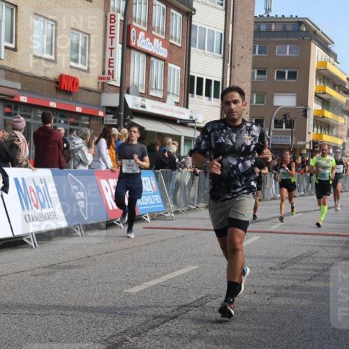 15.09.2024 - PSD Bank Halbmarathon Michael Strokosch http://msf.ph/oto/7060388 15.09.2024 11:42:59 Ziel 752, 942, 1226, 1298, 1343, 1548, 1563, 1652, 2651, 2694 meine-sportfotos.de