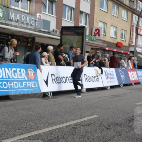 15.09.2024 - PSD Bank Halbmarathon Michael Strokosch http://msf.ph/oto/7060396 15.09.2024 11:43:00 Ziel 752, 942, 1226, 1298, 1343, 1563, 1652, 2651, 2694 meine-sportfotos.de