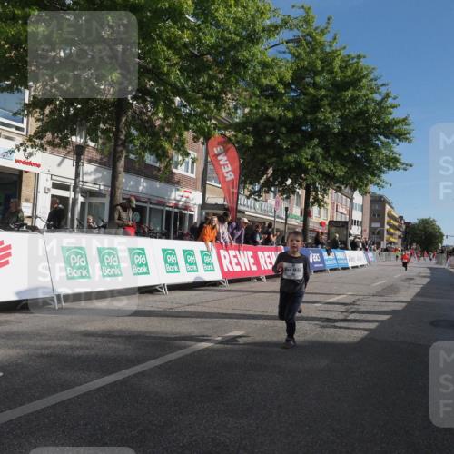 15.09.2024 - PSD Bank Halbmarathon Miley Keyser http://msf.ph/oto/7060431 15.09.2024 10:32:21 Ziel 40, 148, 157, 193, 199, 280, 301 meine-sportfotos.de