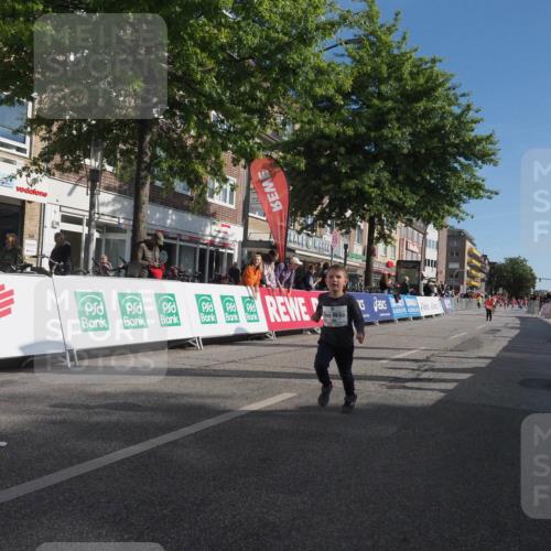 15.09.2024 - PSD Bank Halbmarathon Miley Keyser http://msf.ph/oto/7060435 15.09.2024 10:32:22 Ziel 40, 148, 157, 193, 199, 280, 301 meine-sportfotos.de