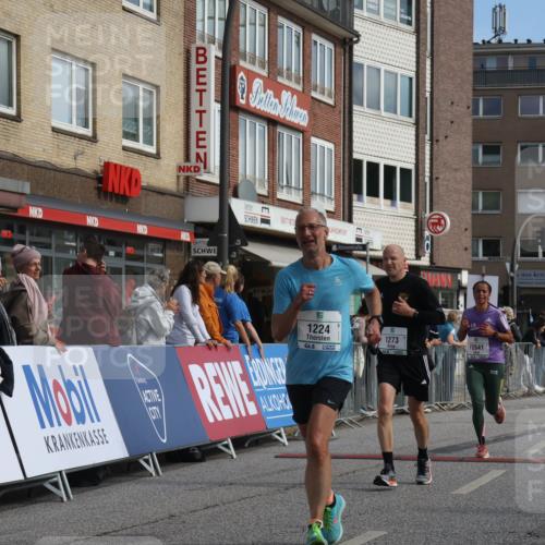 15.09.2024 - PSD Bank Halbmarathon Michael Strokosch http://msf.ph/oto/7060439 15.09.2024 11:43:09 Ziel 752, 942, 1224, 1226, 1273, 1279, 1343, 1563, 1652, 2641, 2651, 2694 meine-sportfotos.de