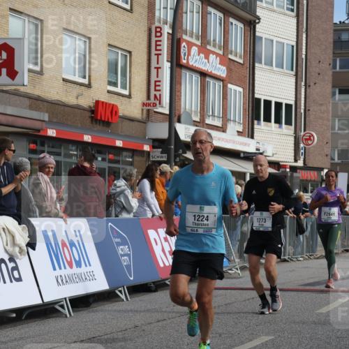 15.09.2024 - PSD Bank Halbmarathon Michael Strokosch http://msf.ph/oto/7060441 15.09.2024 11:43:09 Ziel 752, 942, 1224, 1226, 1273, 1279, 1343, 1563, 1652, 2641, 2651, 2694 meine-sportfotos.de