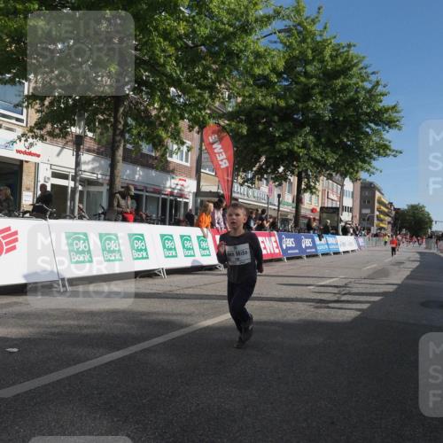 15.09.2024 - PSD Bank Halbmarathon Miley Keyser http://msf.ph/oto/7060443 15.09.2024 10:32:22 Ziel 40, 148, 157, 193, 199, 280, 301 meine-sportfotos.de