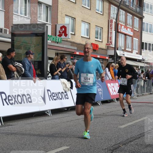 15.09.2024 - PSD Bank Halbmarathon Michael Strokosch http://msf.ph/oto/7060445 15.09.2024 11:43:10 Ziel 752, 942, 1224, 1226, 1273, 1279, 1343, 1652, 1653, 2641, 2651, 2694 meine-sportfotos.de