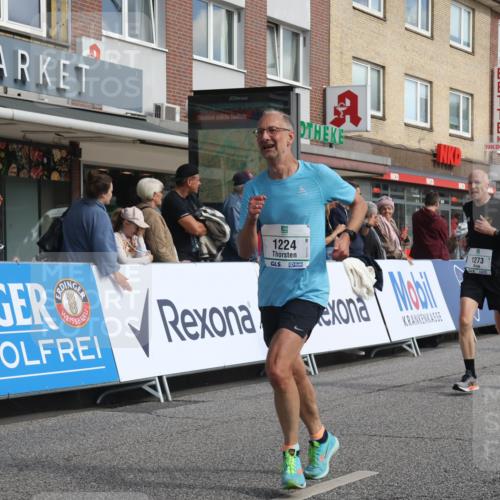 15.09.2024 - PSD Bank Halbmarathon Michael Strokosch http://msf.ph/oto/7060447 15.09.2024 11:43:10 Ziel 752, 942, 1224, 1226, 1273, 1279, 1343, 1652, 1653, 2641, 2651, 2694 meine-sportfotos.de