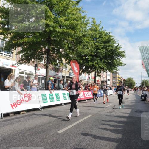 15.09.2024 - PSD Bank Halbmarathon Miley Keyser http://msf.ph/oto/7060450 15.09.2024 12:08:53 Ziel 1664, 1699, 1912, 1949, 2088, 2165, 2240, 2621, 2796, 2891, 2908, 3200, 3559 meine-sportfotos.de