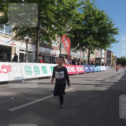 15.09.2024 - PSD Bank Halbmarathon Miley Keyser http://msf.ph/oto/7060452 15.09.2024 10:32:22 Ziel 40, 148, 157, 193, 199, 280, 301 meine-sportfotos.de