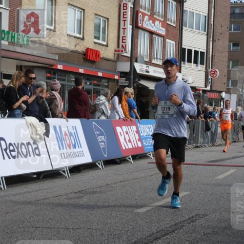 15.09.2024 - PSD Bank Halbmarathon Michael Strokosch http://msf.ph/oto/7060473 15.09.2024 11:43:14 Ziel 752, 942, 1224, 1273, 1279, 1299, 1332, 1377, 1443, 1652, 1653, 2488, 2565, 2641, 2651, 2694 meine-sportfotos.de
