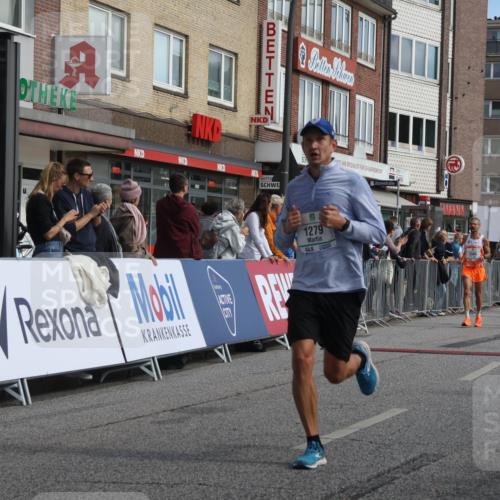 15.09.2024 - PSD Bank Halbmarathon Michael Strokosch http://msf.ph/oto/7060475 15.09.2024 11:43:14 Ziel 752, 942, 1224, 1273, 1279, 1299, 1332, 1377, 1443, 1652, 1653, 2488, 2565, 2641, 2651, 2694 meine-sportfotos.de