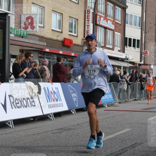 15.09.2024 - PSD Bank Halbmarathon Michael Strokosch http://msf.ph/oto/7060477 15.09.2024 11:43:14 Ziel 752, 942, 1224, 1273, 1279, 1299, 1332, 1377, 1443, 1652, 1653, 2488, 2565, 2641, 2651, 2694 meine-sportfotos.de