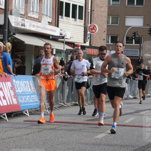 15.09.2024 - PSD Bank Halbmarathon Michael Strokosch http://msf.ph/oto/7060491 15.09.2024 11:43:17 Ziel 1224, 1273, 1279, 1299, 1332, 1377, 1443, 1653, 1901, 2488, 2565, 2637, 2641, 2694 meine-sportfotos.de