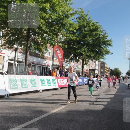 15.09.2024 - PSD Bank Halbmarathon Miley Keyser http://msf.ph/oto/7060564 15.09.2024 10:32:38 Ziel 1, 4, 40, 68, 83, 157, 176, 182, 232, 241, 275, 283, 301, 302 meine-sportfotos.de