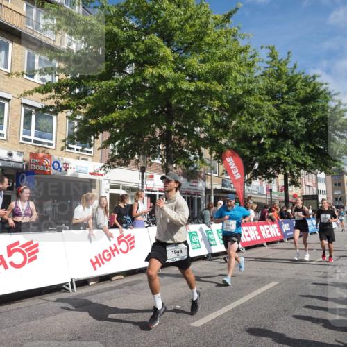 15.09.2024 - PSD Bank Halbmarathon Miley Keyser http://msf.ph/oto/7060578 15.09.2024 12:09:00 Ziel 1446, 1664, 1699, 1786, 1912, 1949, 2165, 2214, 2240, 2621, 2796, 2891, 2908, 3060, 3200 meine-sportfotos.de