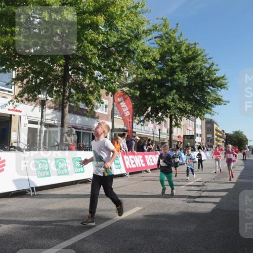 15.09.2024 - PSD Bank Halbmarathon Miley Keyser http://msf.ph/oto/7060583 15.09.2024 10:32:39 Ziel 1, 4, 40, 68, 83, 176, 182, 232, 241, 275, 283, 301, 302 meine-sportfotos.de