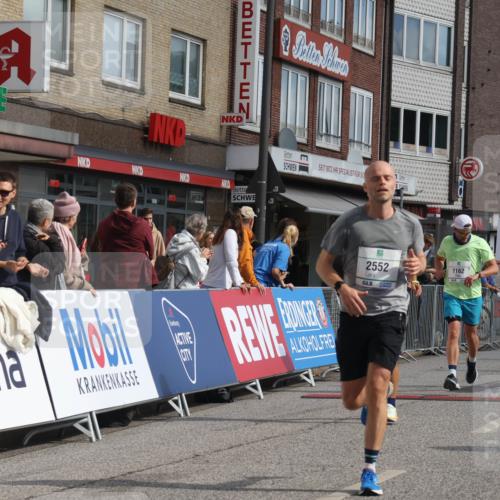 15.09.2024 - PSD Bank Halbmarathon Michael Strokosch http://msf.ph/oto/7060600 15.09.2024 11:43:40 Ziel 750, 1162, 1190, 1272, 1277, 1322, 1411, 1545, 1650, 1721, 1839, 2552 meine-sportfotos.de
