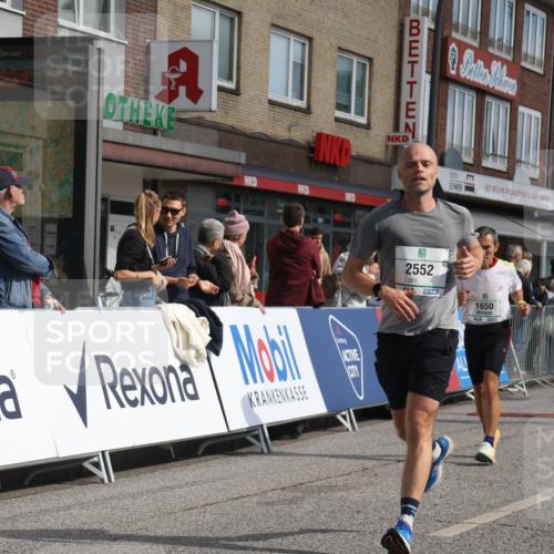 15.09.2024 - PSD Bank Halbmarathon Michael Strokosch http://msf.ph/oto/7060605 15.09.2024 11:43:40 Ziel 750, 1162, 1190, 1272, 1277, 1322, 1411, 1545, 1650, 1721, 1839, 2552 meine-sportfotos.de