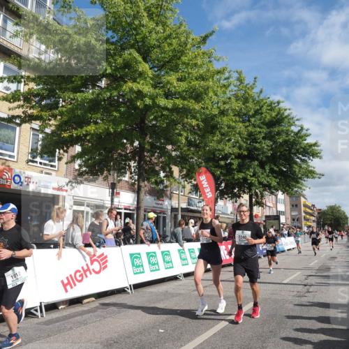 15.09.2024 - PSD Bank Halbmarathon Miley Keyser http://msf.ph/oto/7060610 15.09.2024 12:09:01 Ziel 1446, 1664, 1699, 1786, 1912, 1949, 2165, 2214, 2240, 2621, 2796, 2891, 2908, 3060, 3200 meine-sportfotos.de