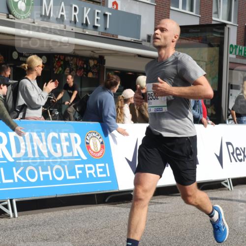 15.09.2024 - PSD Bank Halbmarathon Michael Strokosch http://msf.ph/oto/7060611 15.09.2024 11:43:41 Ziel 750, 1162, 1190, 1272, 1277, 1411, 1545, 1650, 1721, 1839, 2552 meine-sportfotos.de