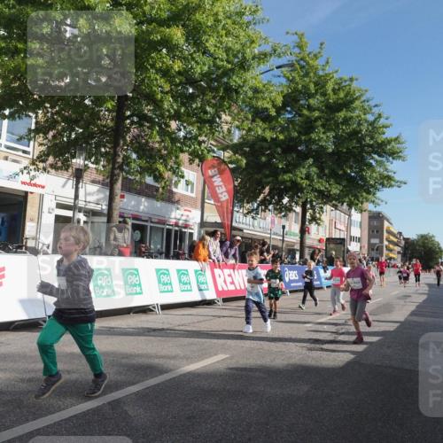 15.09.2024 - PSD Bank Halbmarathon Miley Keyser http://msf.ph/oto/7060620 15.09.2024 10:32:40 Ziel 1, 4, 40, 68, 83, 176, 182, 232, 241, 275, 283, 301, 302 meine-sportfotos.de