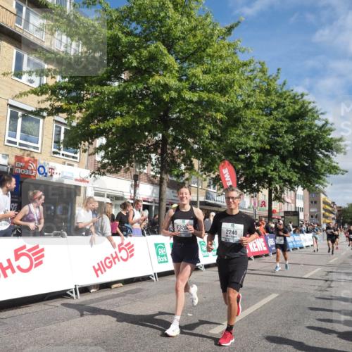 15.09.2024 - PSD Bank Halbmarathon Miley Keyser http://msf.ph/oto/7060626 15.09.2024 12:09:02 Ziel 1446, 1664, 1699, 1786, 1912, 1949, 2165, 2214, 2240, 2621, 2796, 2891, 2908, 3060, 3200 meine-sportfotos.de