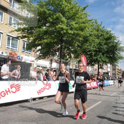 15.09.2024 - PSD Bank Halbmarathon Miley Keyser http://msf.ph/oto/7060630 15.09.2024 12:09:02 Ziel 1446, 1664, 1699, 1786, 1912, 1949, 2165, 2214, 2240, 2621, 2796, 2891, 2908, 3060, 3200 meine-sportfotos.de