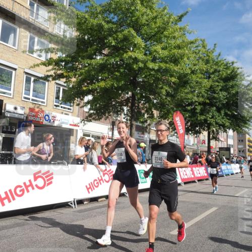 15.09.2024 - PSD Bank Halbmarathon Miley Keyser http://msf.ph/oto/7060633 15.09.2024 12:09:02 Ziel 1446, 1664, 1699, 1786, 1912, 1949, 2165, 2214, 2240, 2621, 2796, 2891, 2908, 3060, 3200 meine-sportfotos.de