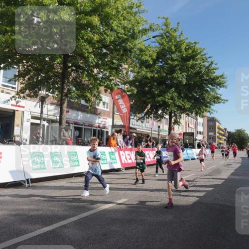 15.09.2024 - PSD Bank Halbmarathon Miley Keyser http://msf.ph/oto/7060636 15.09.2024 10:32:40 Ziel 1, 4, 40, 68, 83, 176, 182, 232, 241, 275, 283, 301, 302 meine-sportfotos.de