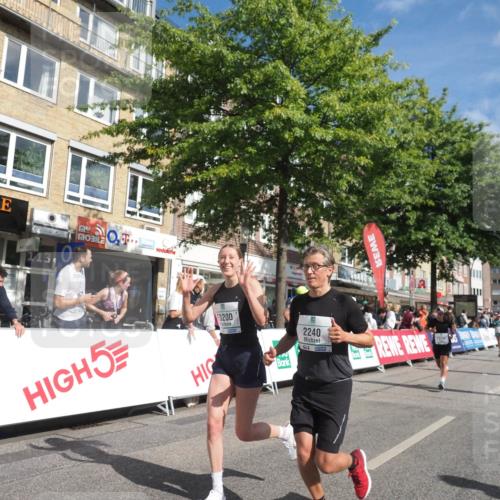 15.09.2024 - PSD Bank Halbmarathon Miley Keyser http://msf.ph/oto/7060638 15.09.2024 12:09:02 Ziel 1446, 1664, 1699, 1786, 1912, 1949, 2165, 2214, 2240, 2621, 2796, 2891, 2908, 3060, 3200 meine-sportfotos.de