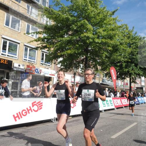15.09.2024 - PSD Bank Halbmarathon Miley Keyser http://msf.ph/oto/7060642 15.09.2024 12:09:02 Ziel 1446, 1664, 1699, 1786, 1912, 1949, 2165, 2214, 2240, 2621, 2796, 2891, 2908, 3060, 3200 meine-sportfotos.de
