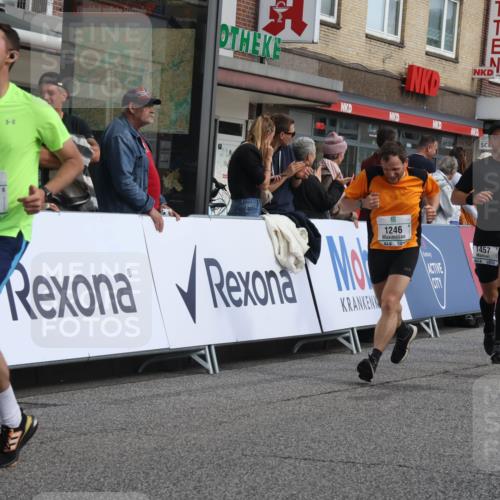 15.09.2024 - PSD Bank Halbmarathon Michael Strokosch http://msf.ph/oto/7060657 15.09.2024 11:43:51 Ziel 717, 720, 950, 1162, 1196, 1246, 1250, 1272, 1304, 1398, 1411, 1457, 1650, 1721, 1771, 1839, 2482, 2552 meine-sportfotos.de