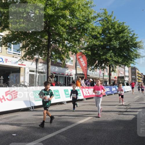 15.09.2024 - PSD Bank Halbmarathon Miley Keyser http://msf.ph/oto/7060673 15.09.2024 10:32:42 Ziel 1, 4, 33, 40, 68, 83, 176, 182, 232, 241, 275, 283, 302 meine-sportfotos.de