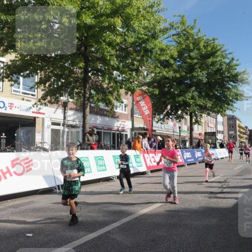 15.09.2024 - PSD Bank Halbmarathon Miley Keyser http://msf.ph/oto/7060677 15.09.2024 10:32:42 Ziel 1, 4, 33, 40, 68, 83, 176, 182, 232, 241, 275, 283, 302 meine-sportfotos.de