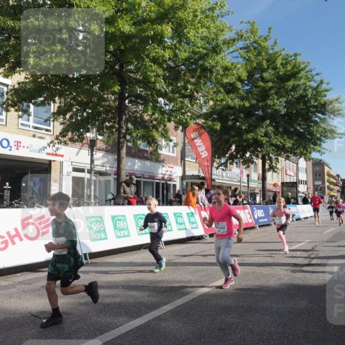 15.09.2024 - PSD Bank Halbmarathon Miley Keyser http://msf.ph/oto/7060685 15.09.2024 10:32:42 Ziel 1, 4, 33, 40, 68, 83, 176, 182, 232, 241, 275, 283, 302 meine-sportfotos.de