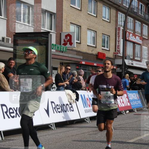 15.09.2024 - PSD Bank Halbmarathon Michael Strokosch http://msf.ph/oto/7060688 15.09.2024 11:43:56 Ziel 717, 720, 950, 1196, 1246, 1250, 1272, 1304, 1334, 1398, 1411, 1457, 1721, 1771, 2482, 2967 meine-sportfotos.de