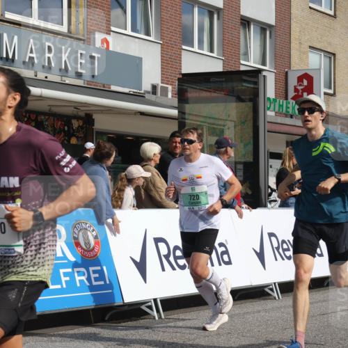 15.09.2024 - PSD Bank Halbmarathon Michael Strokosch http://msf.ph/oto/7060695 15.09.2024 11:43:58 Ziel 717, 720, 950, 1196, 1246, 1250, 1304, 1334, 1398, 1457, 1771, 1909, 2482, 2967 meine-sportfotos.de