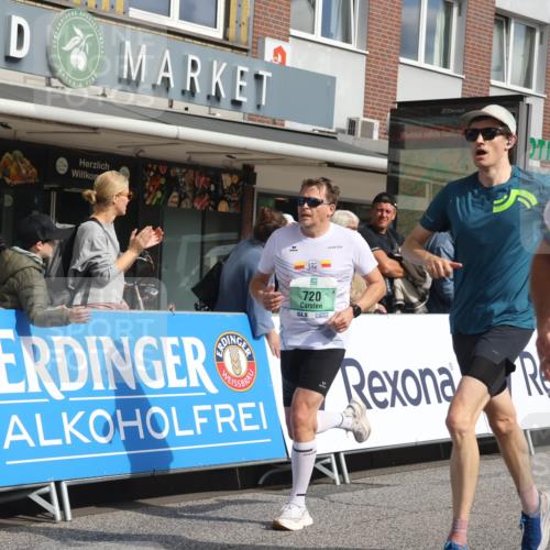 15.09.2024 - PSD Bank Halbmarathon Michael Strokosch http://msf.ph/oto/7060697 15.09.2024 11:43:58 Ziel 717, 720, 950, 1196, 1246, 1250, 1304, 1334, 1398, 1457, 1771, 1909, 2482, 2967 meine-sportfotos.de