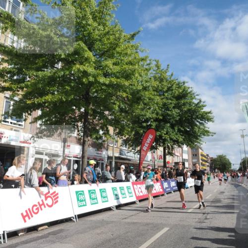 15.09.2024 - PSD Bank Halbmarathon Miley Keyser http://msf.ph/oto/7060700 15.09.2024 12:09:06 Ziel 1446, 1664, 1699, 1786, 1912, 1949, 2165, 2214, 2240, 2437, 2621, 2796, 2908, 3060, 3167, 3200 meine-sportfotos.de