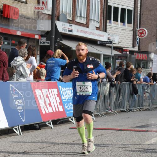 15.09.2024 - PSD Bank Halbmarathon Michael Strokosch http://msf.ph/oto/7060731 15.09.2024 11:44:04 Ziel 717, 720, 950, 1180, 1250, 1256, 1275, 1304, 1334, 1457, 1771, 1909, 2482, 2556, 2967 meine-sportfotos.de